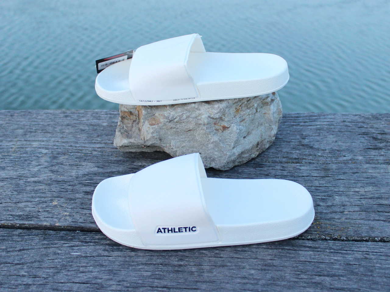 

Шлепанцы Athletic 38 25 см белые