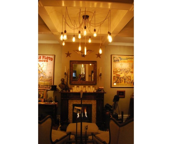 

Люстра в индустриальном стиле First Chandelier