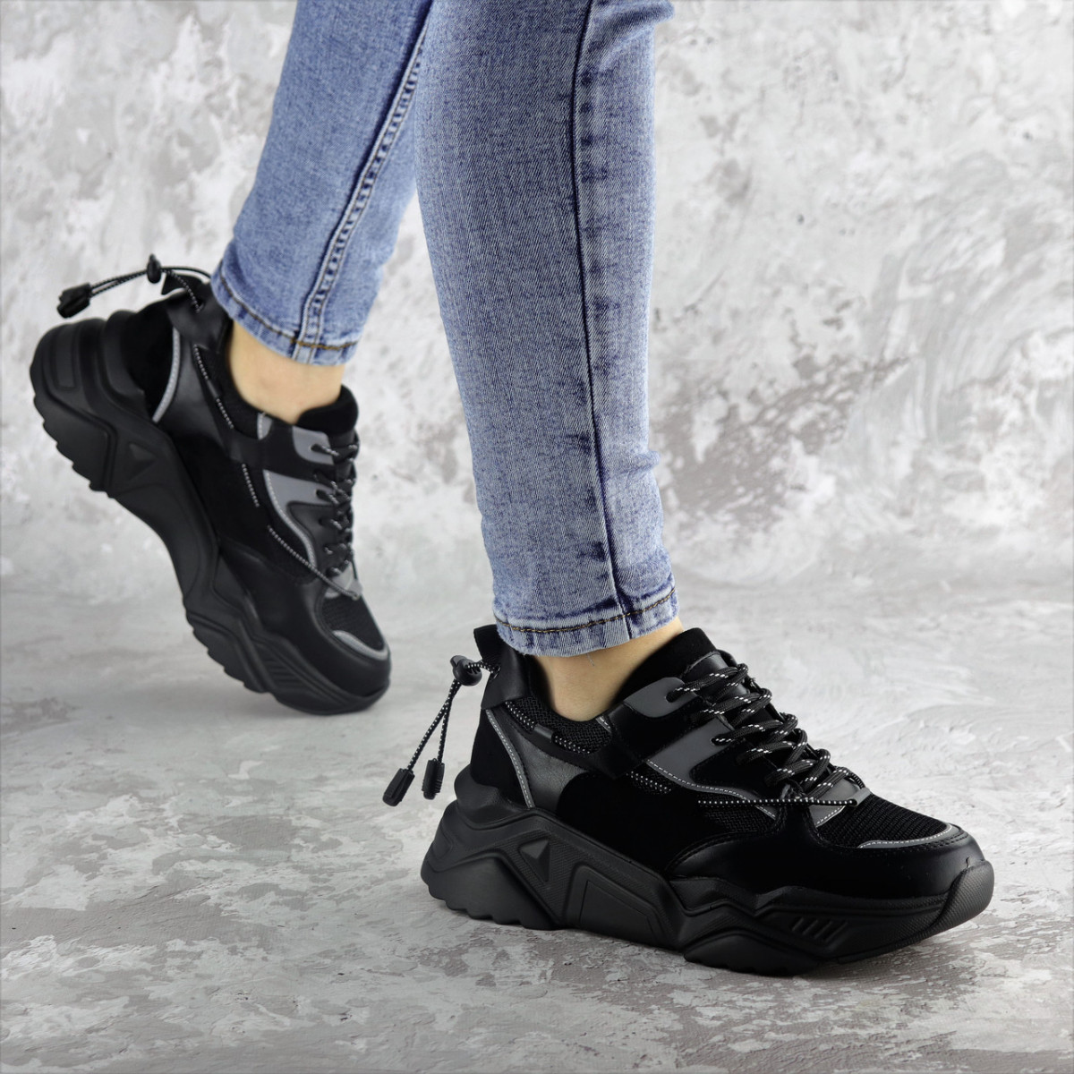 

Кроссовки женские Fashion Wyatt 2441 39 размер 24,5 см Черный