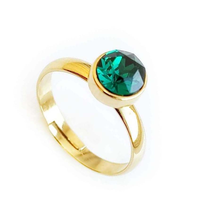 

Кольцо Colibra с одним кристаллом Swarovski изумрудного цвета в позолоте 24 карата, безразмерное
