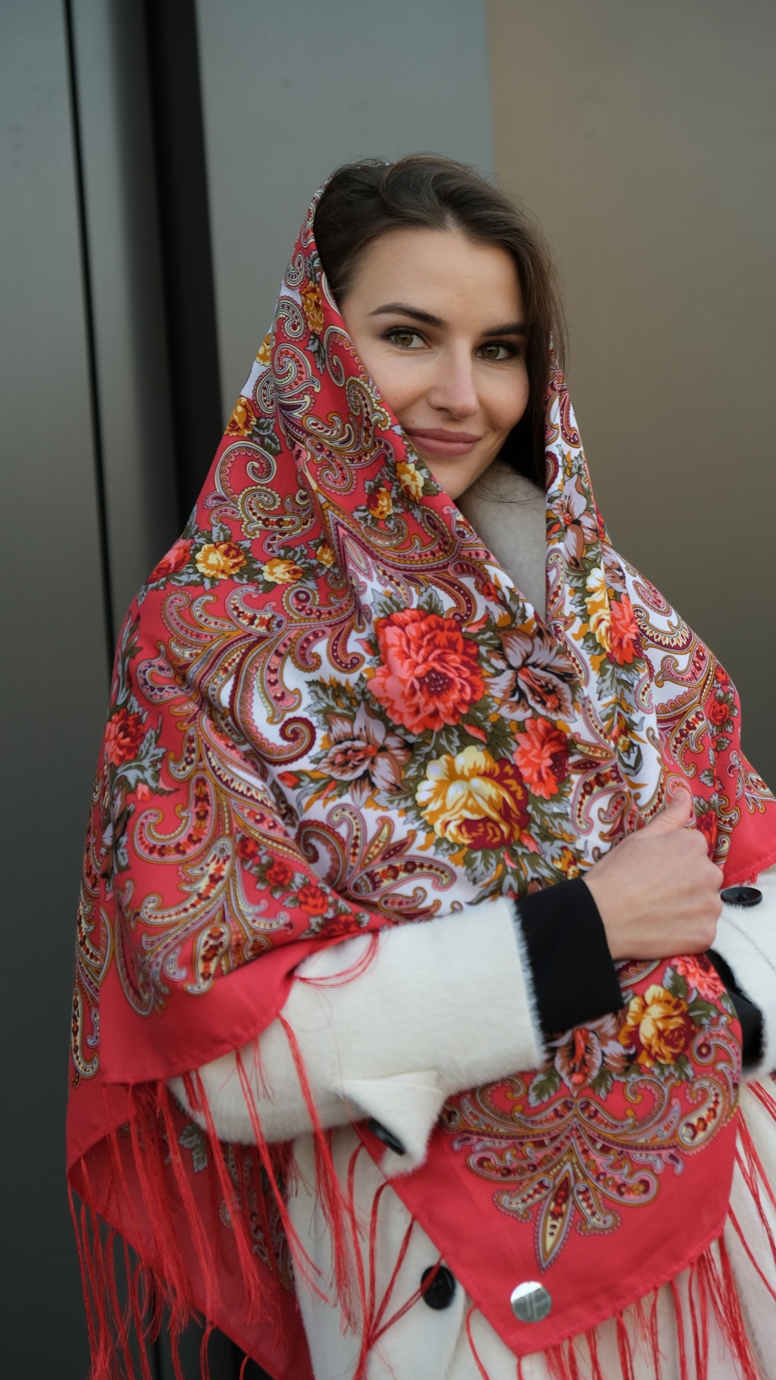 

Платок павлопосадский Платочная Мануфактура 120х120 см Красный П-2013-14