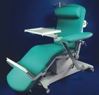 Кресло для диализа и трансфузии GOLEM DIA E с рабочим столиком - изображение 1
