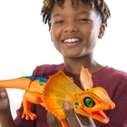 Інтерактивна іграшка Pets & Robo Alive Помаранчева плащеносна ящірка (6900007277242) - зображення 9