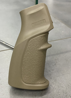 Рукоятка пистолетная прорезиненная для AR15 DLG TACTICAL (DLG-106), цвет Койот, с отсеком для батареек - изображение 4
