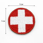 Військовий тактичний шеврон медик круглий 5 см червоний з білим хрестом шеврон медика з липучкою для медпрацівників ЗСУ