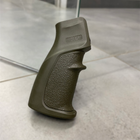 Рукоятка пистолетная прорезиненная для AR15 DLG TACTICAL (DLG-106), цвет Черный, с отсеком для батареек - изображение 1