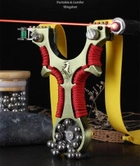 Рогатка с ночным прицелом и уровнем для спорта, рыбалки, магнитная, технологичная с резинкой (10 шт шариков) LR41 - изображение 1