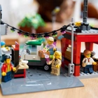 Zestaw klocków LEGO City Śródmieście 2010 elementów (60380) - obraz 7