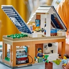 Zestaw klocków LEGO City Domek rodzinny i samochód elektryczny 462 elementy (60398) - obraz 6