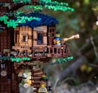 Zestaw klocków LEGO Ideas Domek na drzewie 3036 elementów (21318) - obraz 3