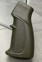 Рукоятка пистолетная прорезиненная для AR15 DLG TACTICAL (DLG-106), цвет Олива, с отсеком для батареек Олива - изображение 8