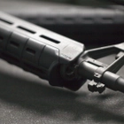 Цівка Magpul MOE M-LOK Hand Guard, Carbine-Length для AR15/M4 (Black). MAG424-BLK - зображення 5