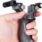 Рогатка тактична Slingshot з лазерним прицілом та бульбашковим рівнем для спорта та полювання - зображення 8
