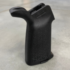 Рукоятка пістолетна Magpul MOE® Grip - AR15 / M4 (MAG415), колір Чорний (243868) - зображення 5