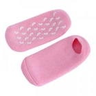 Увлажняющие гелевые носочки с приятным ароматом SPA Gel Socks розовые
