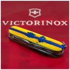 Нож Victorinox Climber Ukraine Марка з трактором (1.3703.3_T3110p) - изображение 3