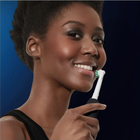 Електрична зубна щітка Oral-B Pro1 Black + TC (8001090914170) - зображення 7