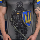 Потовідвідна чоловіча футболка з принтом "Ukrainian soldier" coolmax сіра розмір L - зображення 6