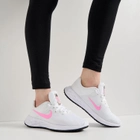 Жіночі кросівки для бігу Nike Revolution 6 Next Nature DC3729-103 38.5 Білі (196153724228) - зображення 2