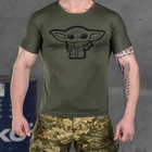Чоловіча потовідвідна футболка з принтом "Йода" Coolmax олива розмір S - зображення 1