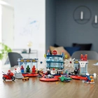 Zestaw konstrukcyjny LEGO Super Heroes Marvel Atak na legowisko Spideya 466 elementów (76175) - obraz 5