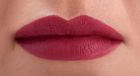 Рідка помада матова Paese The Kiss Lips 05 Raspberry Red з вітаміном Е 3.4 мл (5902627624575) - зображення 4