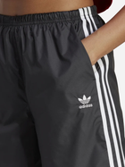 Спортивні шорти жіночі adidas Adicolor Classics Ripstop Shorts W IB7301 S Чорні (4066752026435) - зображення 3