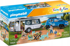 Набір фігурок Playmobil Family Fun Авто з житлом на колесах (4008789714237) - зображення 1