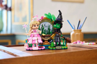 Zestaw klocków LEGO Wicked Bright 2024 Figurki Elphaby i Glindy 558 elementów (75682) - obraz 8