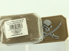Нашивка MiL-tec Піратський прапор 3D гумова на липучці койот 5,5*7,5 см (16832219) - зображення 6