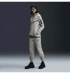 Спортивні штани жіночі Nike Sportswear Tech Fleece Grey M Сірі HV6779-063