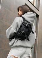 Большая женская поясная сумка бананка тканевая городская Sambag DynamicDart черная с принтом 60517