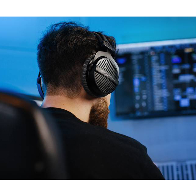 Beyerdynamic DT 990 PRO ブラック Beyerdynamic DT 990 Pro Black Edition 250 ohm (1255060)