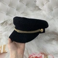 Черные фуражки